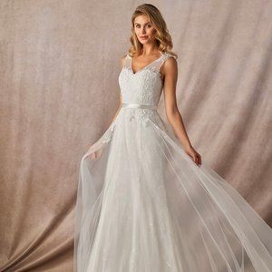 Azazie Wedding Dress Robyn
